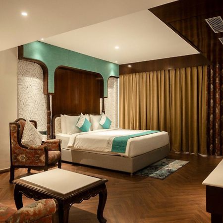 Hotel Lake View Baharampur ภายนอก รูปภาพ