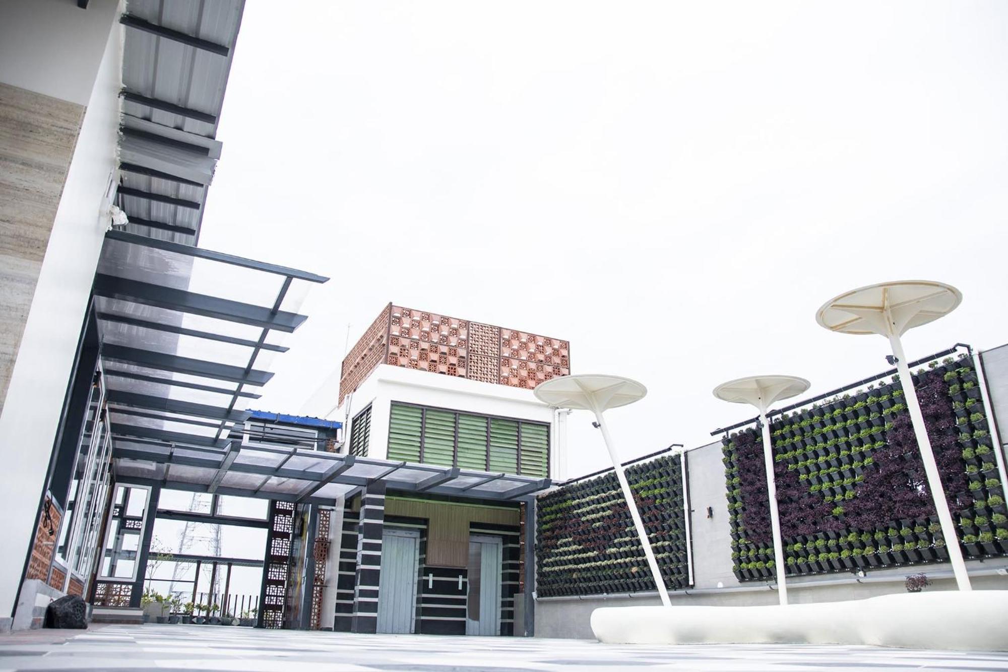 Hotel Lake View Baharampur ภายนอก รูปภาพ