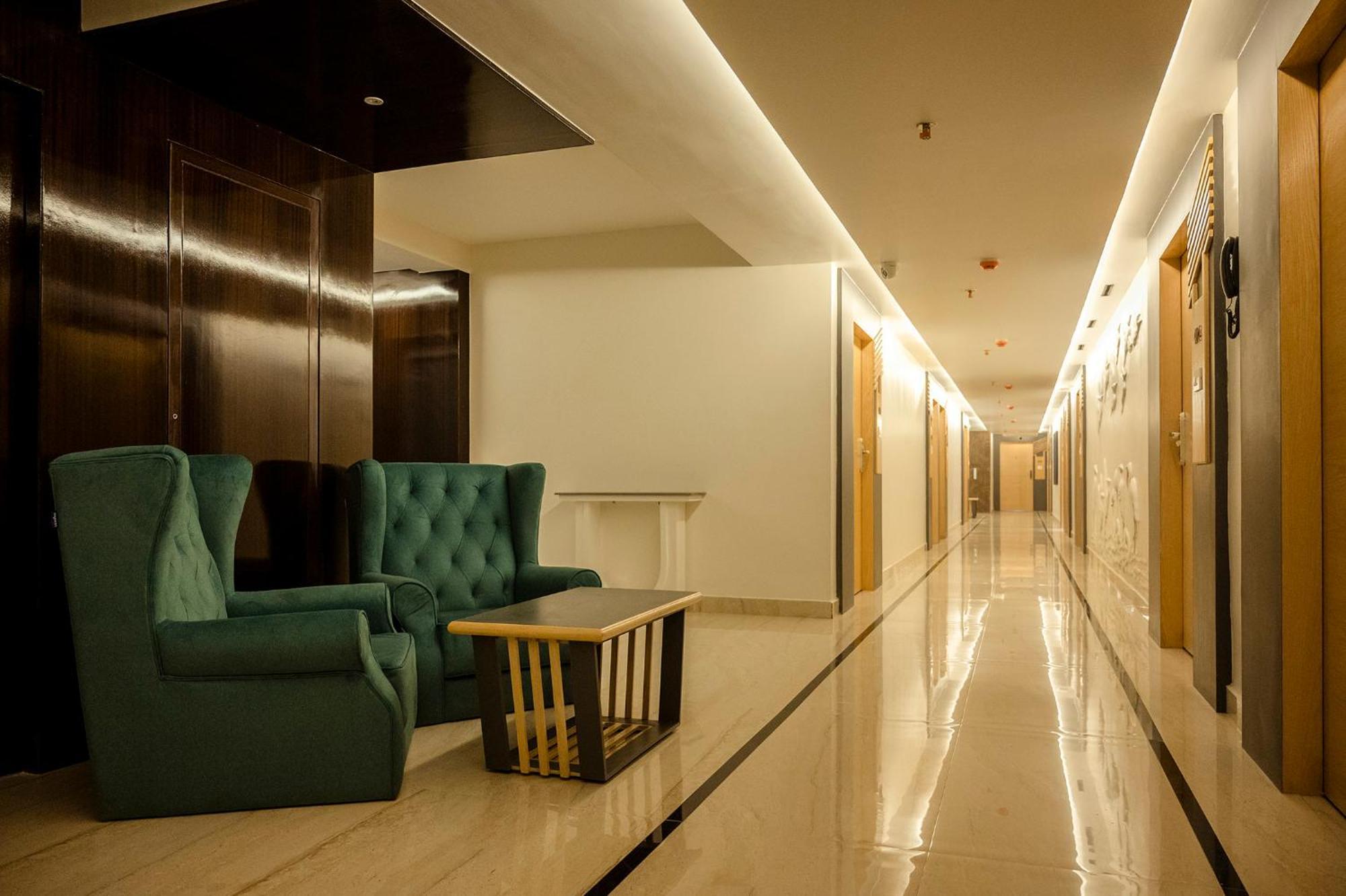 Hotel Lake View Baharampur ภายนอก รูปภาพ