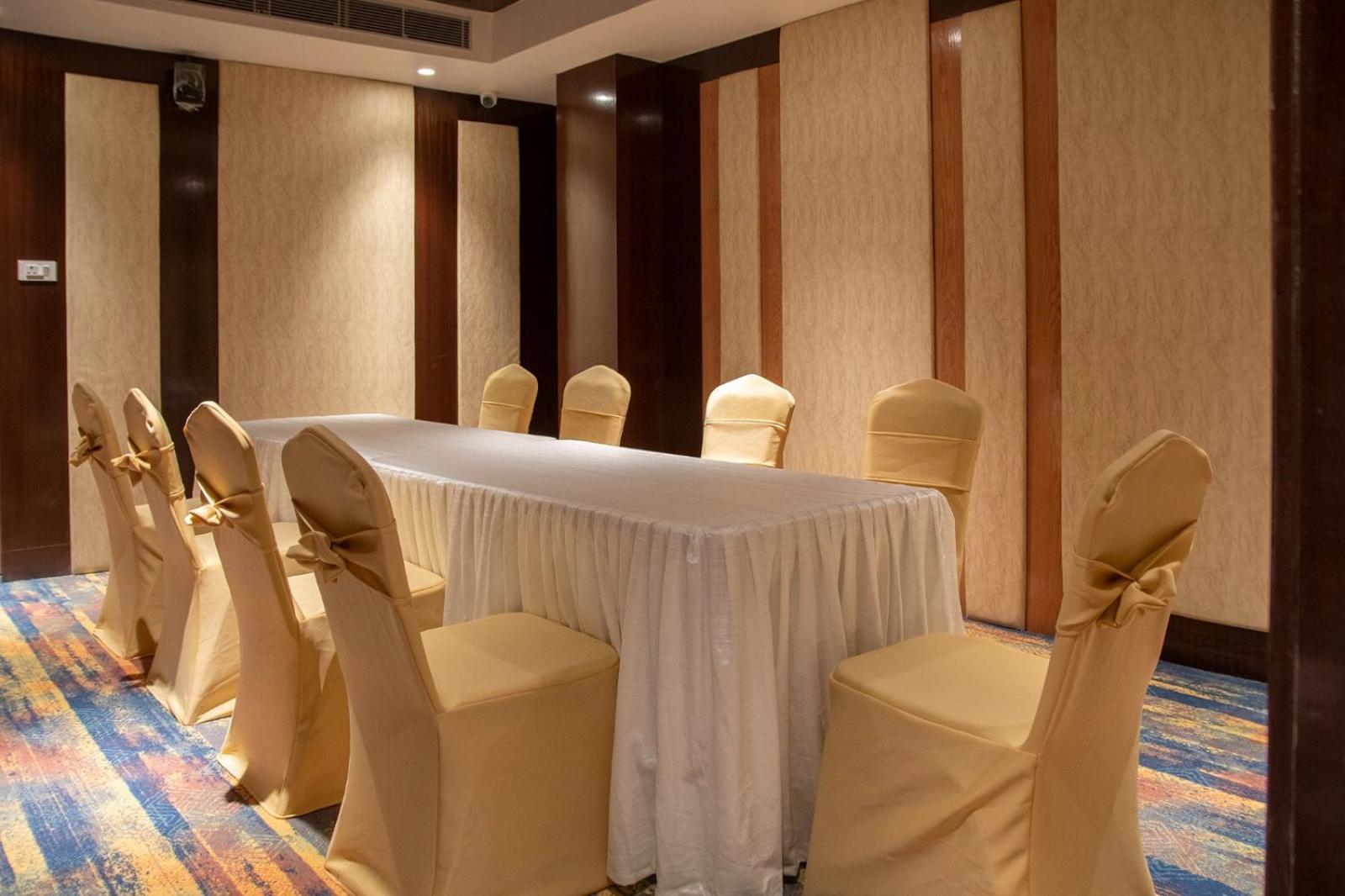 Hotel Lake View Baharampur ภายนอก รูปภาพ