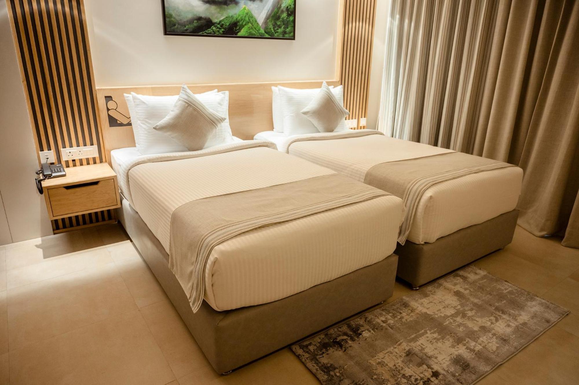 Hotel Lake View Baharampur ภายนอก รูปภาพ
